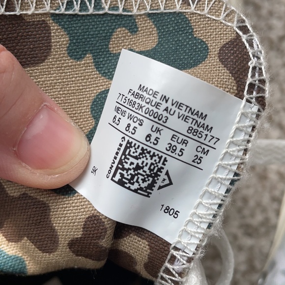 Totally Rad Custom Camo Converse! M 6.5, W 8.5! - Picture 8 of 8